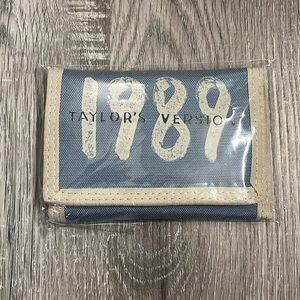 Taylor Swift 1989 Wallet & Inserts
